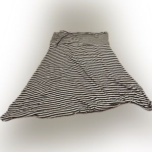 LuLaRoe Striped Stretch flared skirt